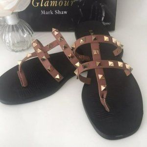 Studded sandals slides
